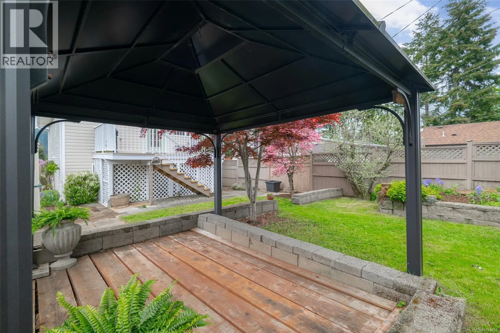 2575 2ND Ave