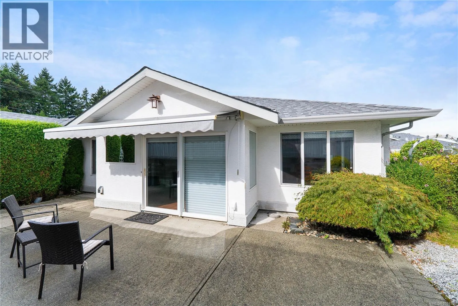17 6595 Groveland Dr