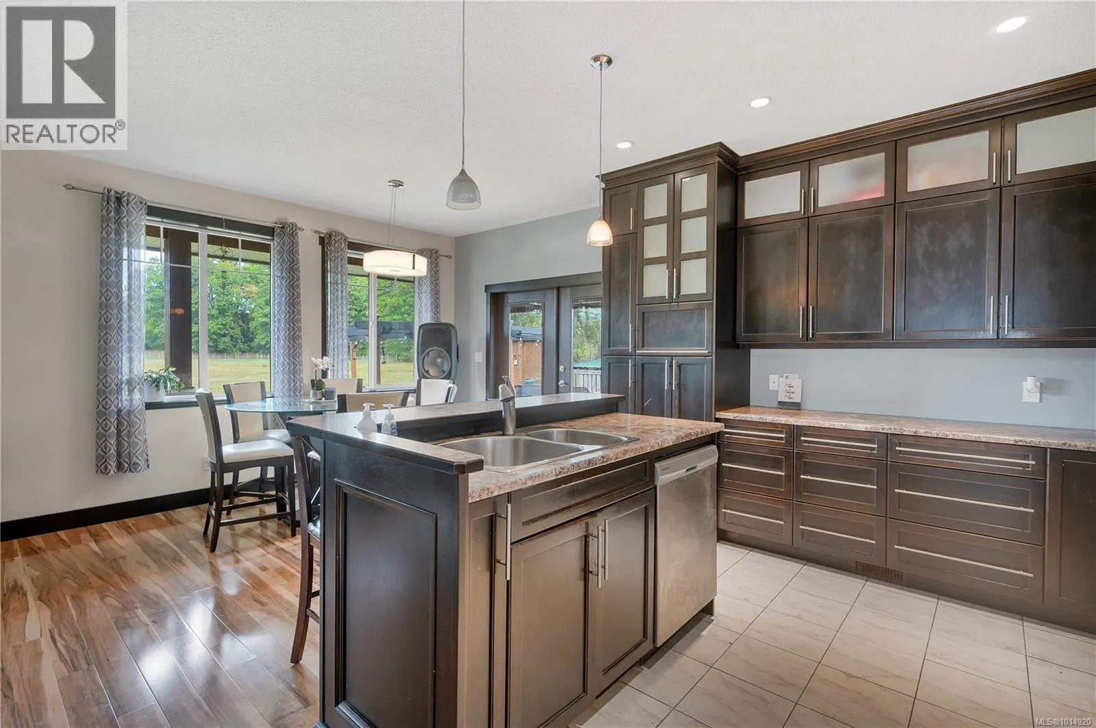111 Petersen Rd S
