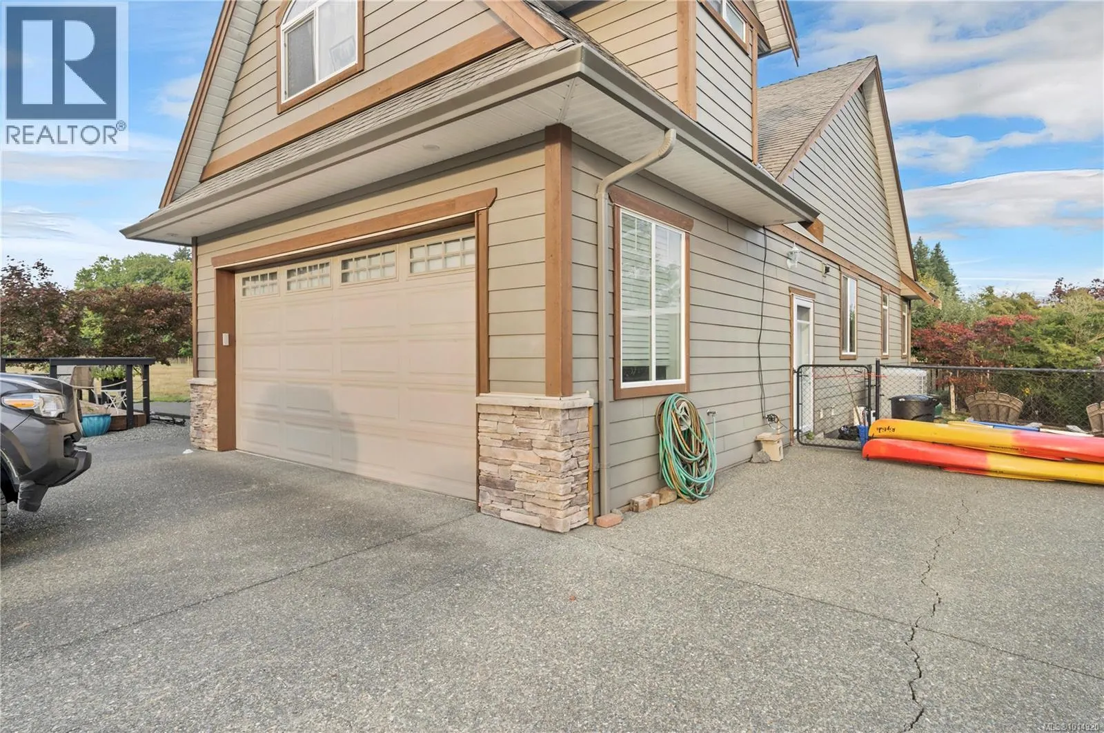111 Petersen Rd S
