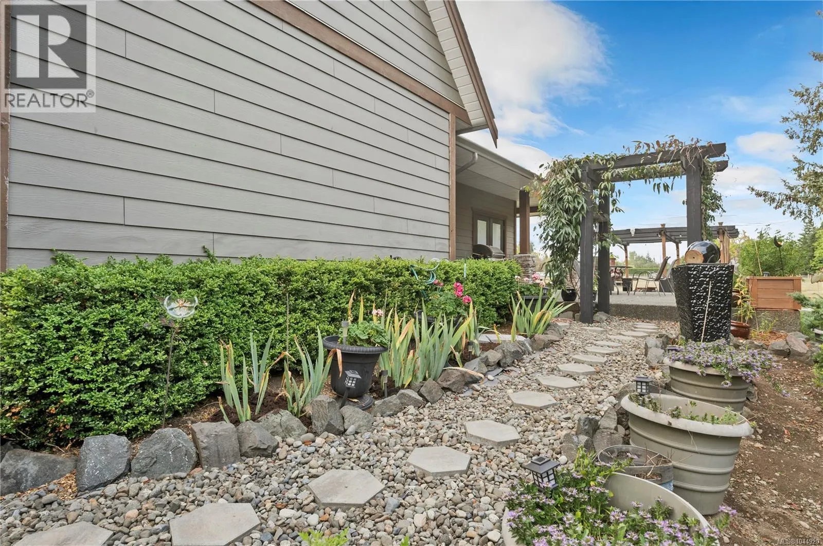 111 Petersen Rd S