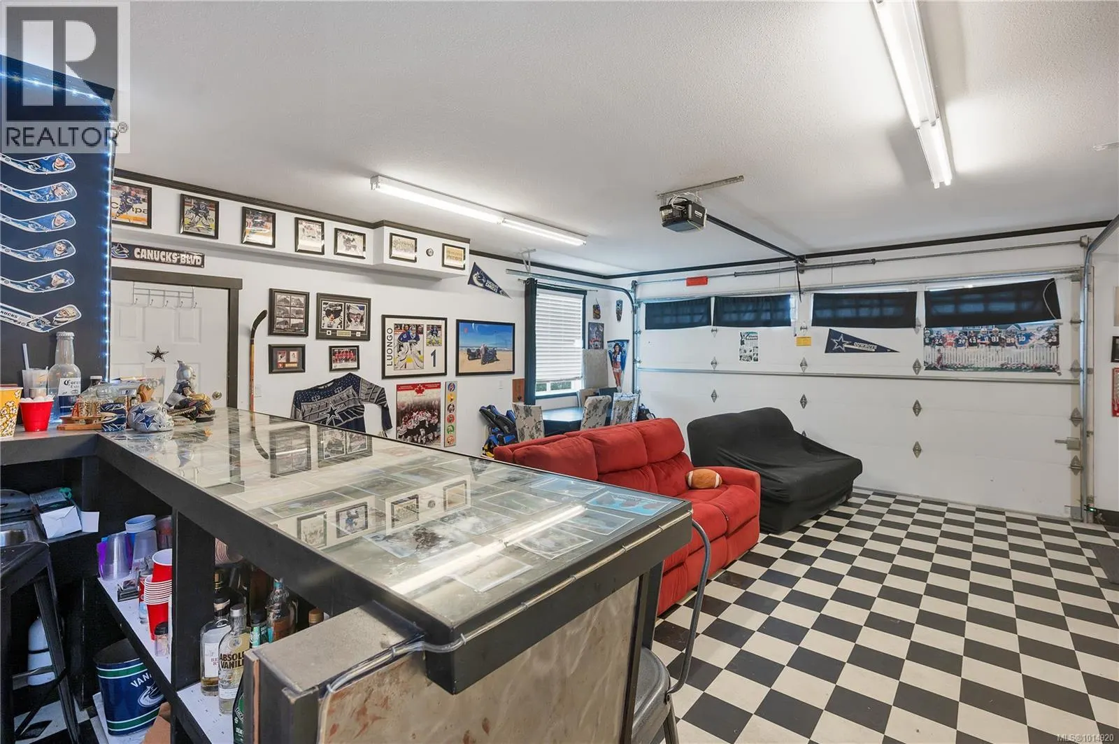 111 Petersen Rd S