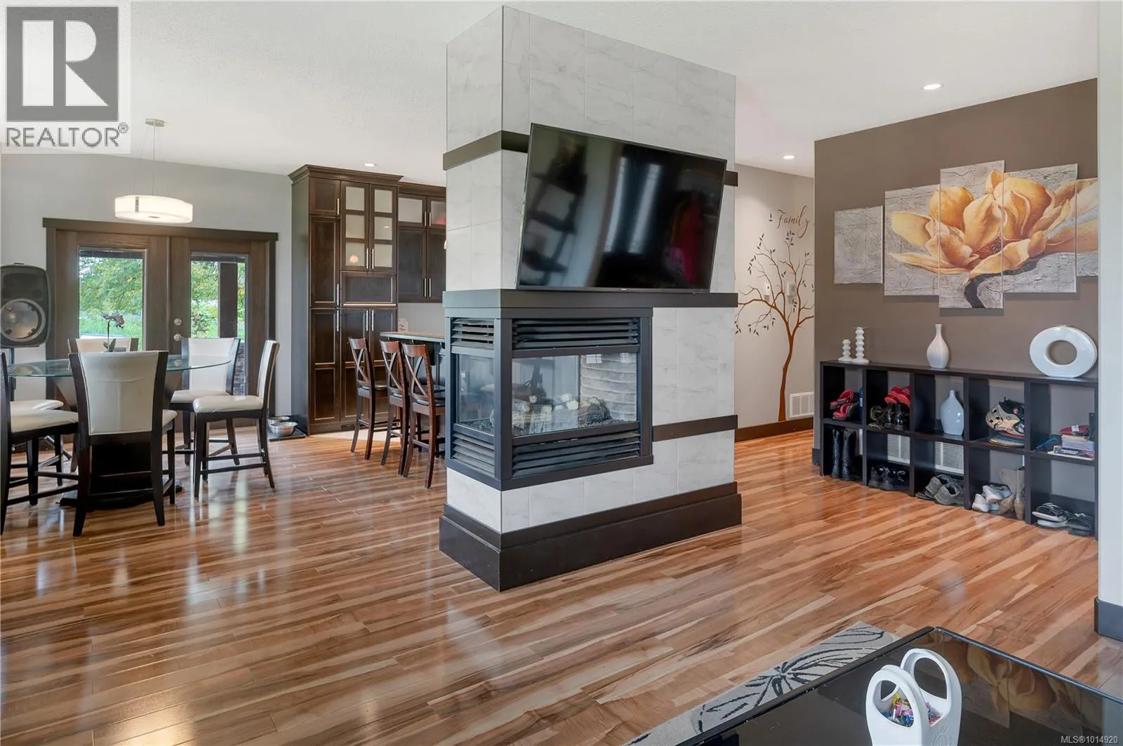 111 Petersen Rd S