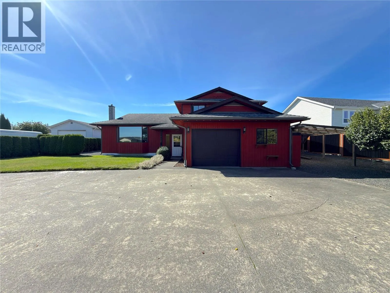 2460 Island Hwy S