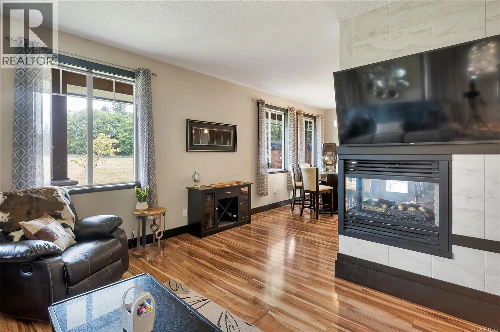 111 Petersen Rd S