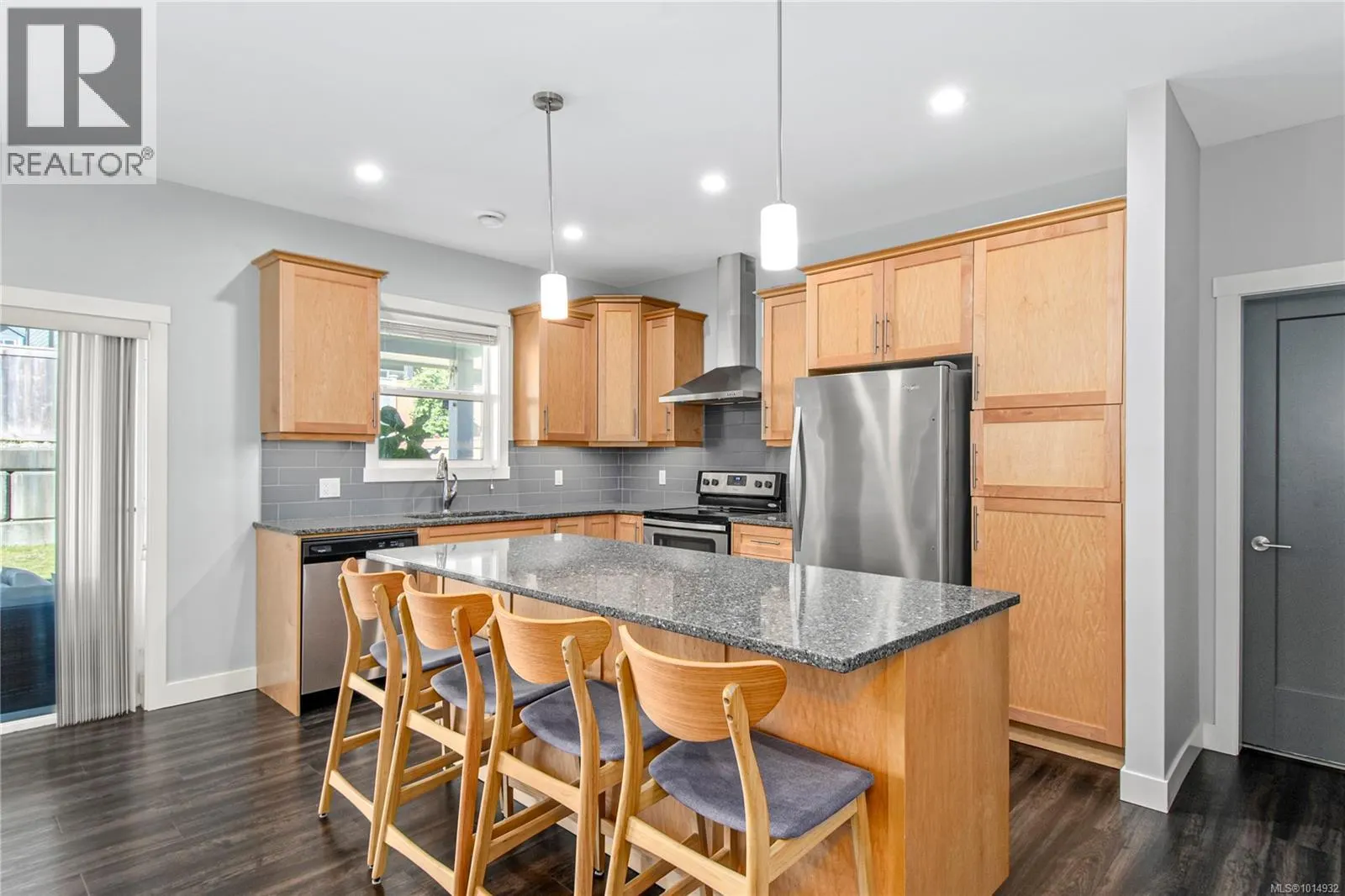 2 1580 Glen Eagle Dr