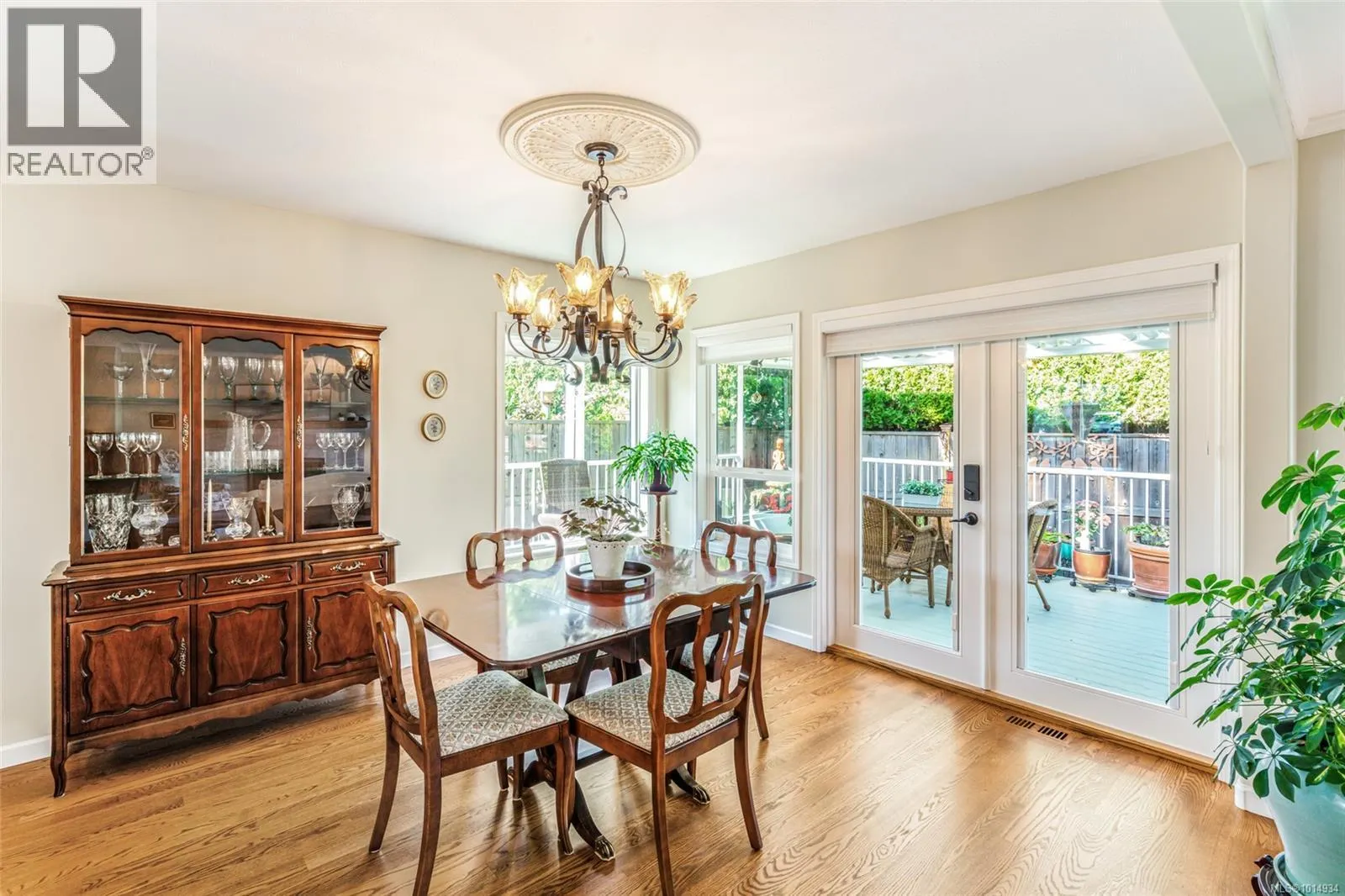 1299 Leeward Way