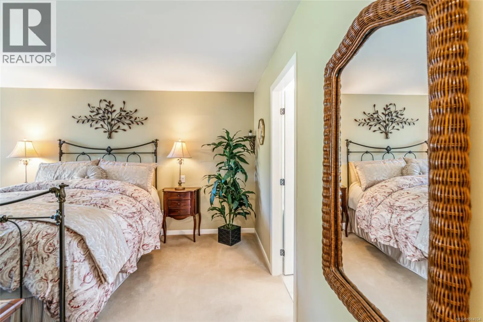 1299 Leeward Way