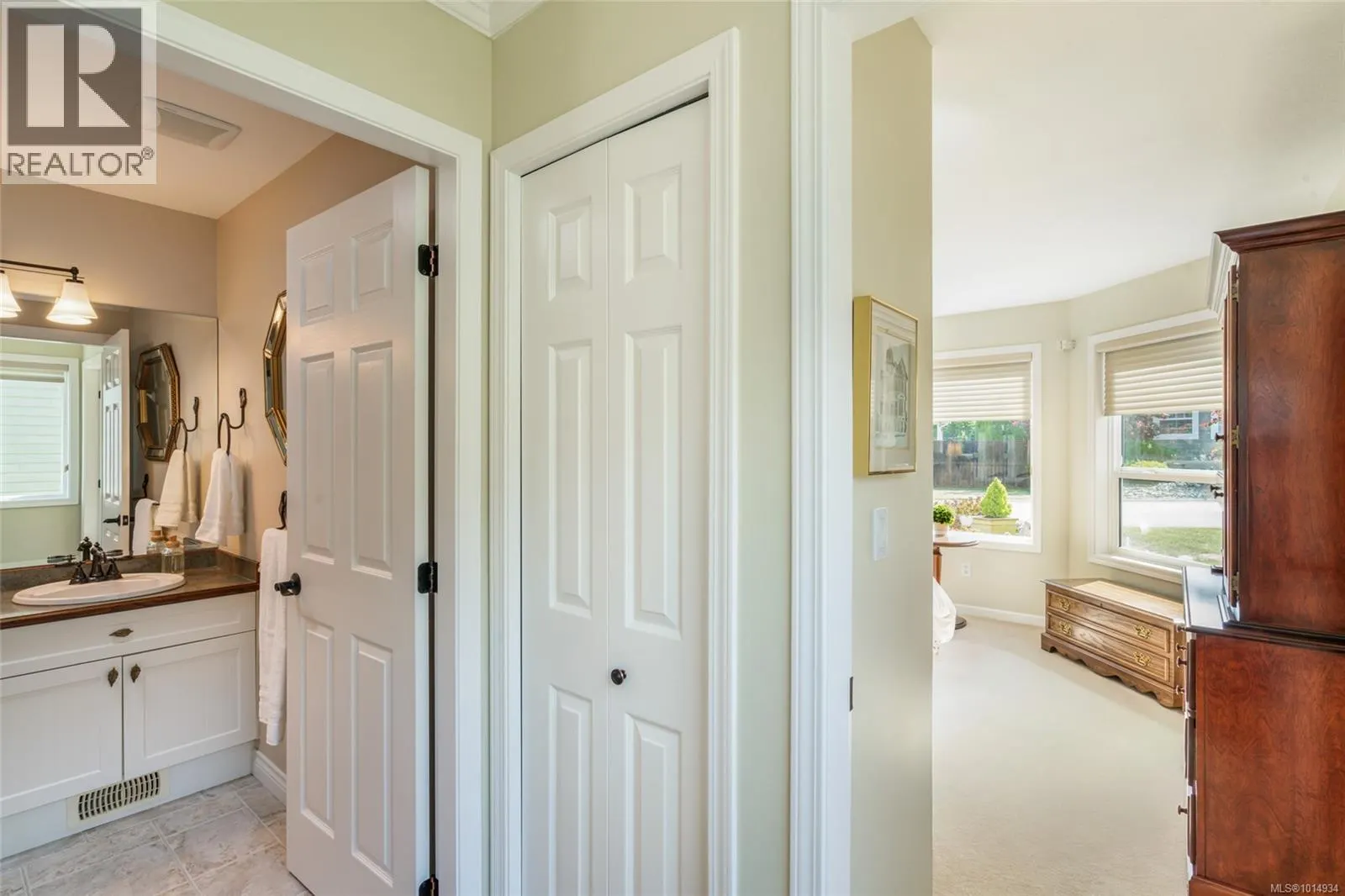 1299 Leeward Way