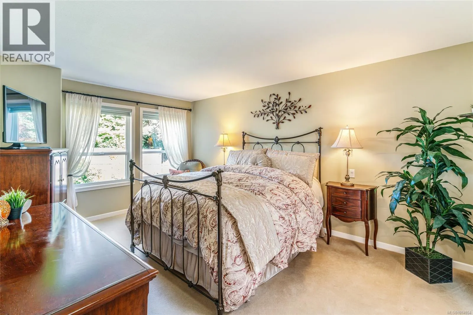 1299 Leeward Way
