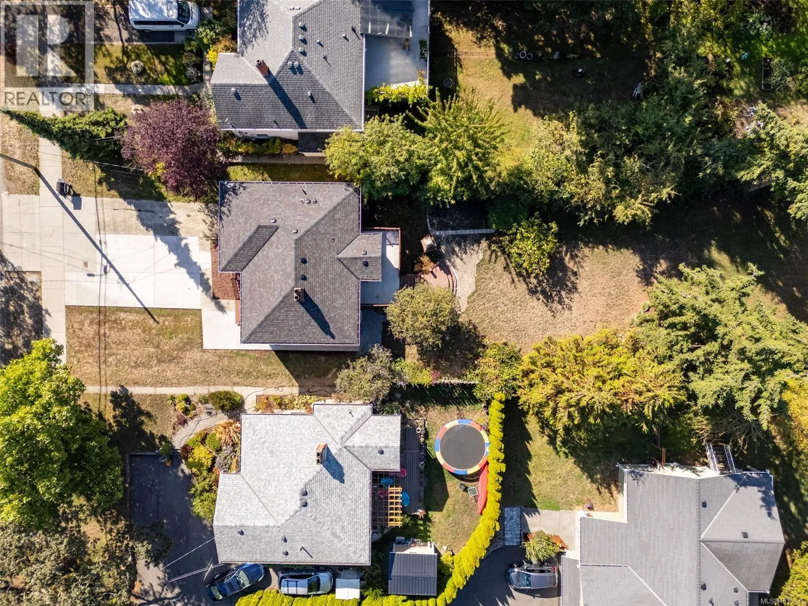 3276 Linwood Ave