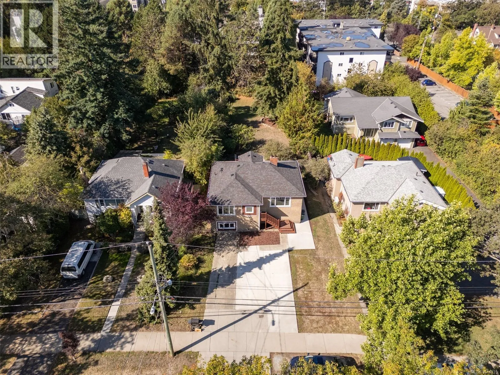 3276 Linwood Ave