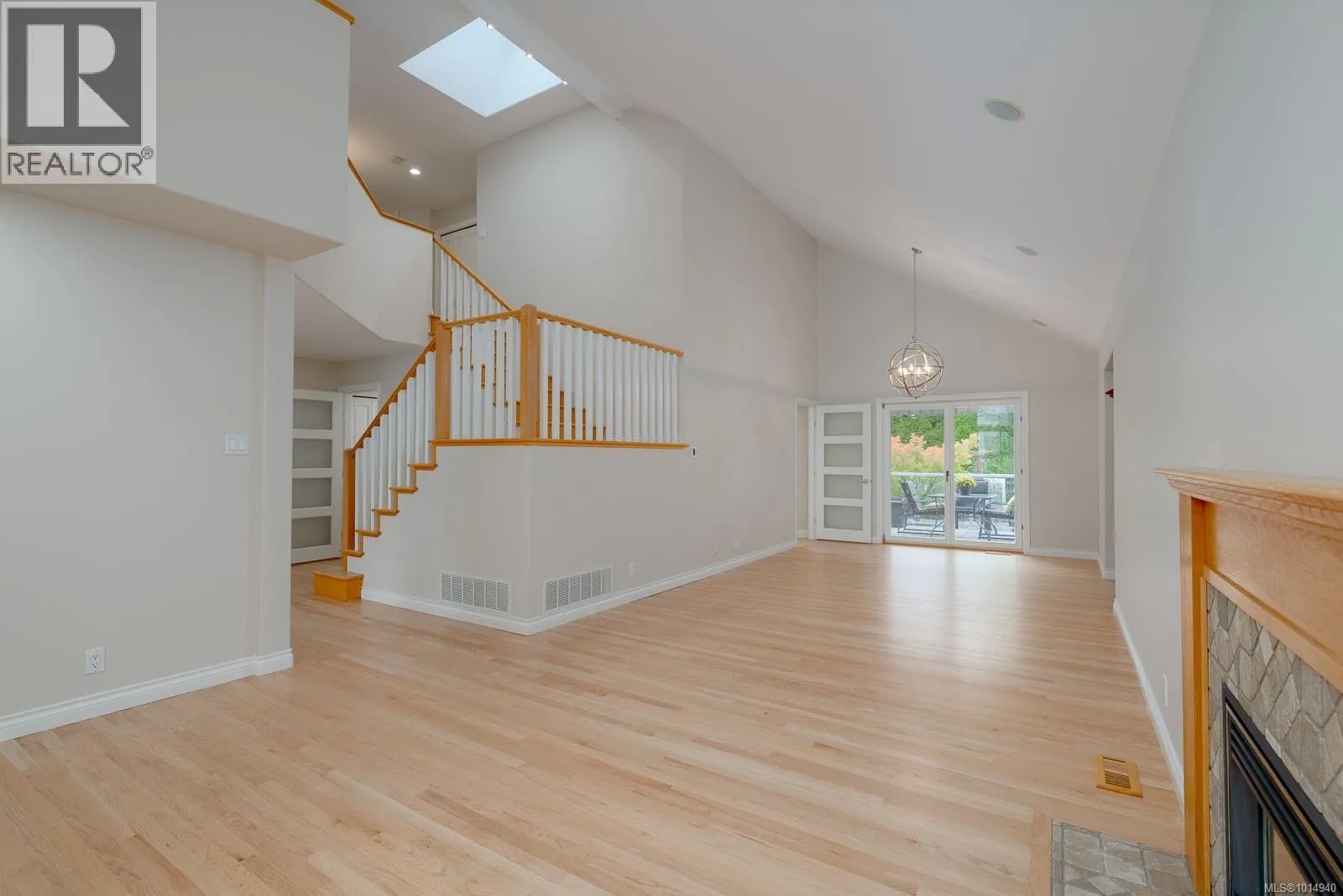 2380 Westhill Pl