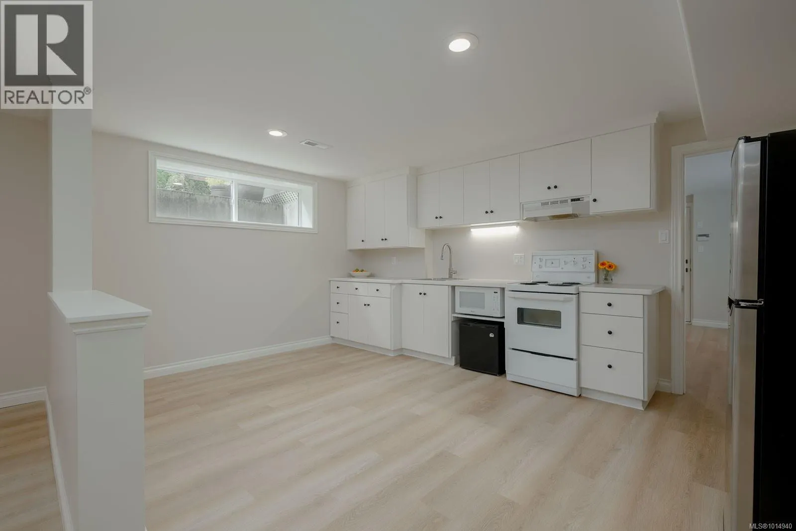 2380 Westhill Pl