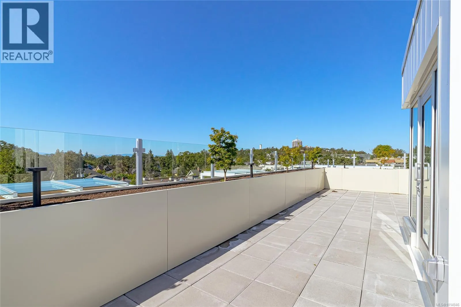209 1916 Oak Bay Ave