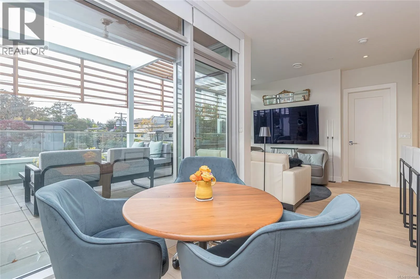 209 1916 Oak Bay Ave