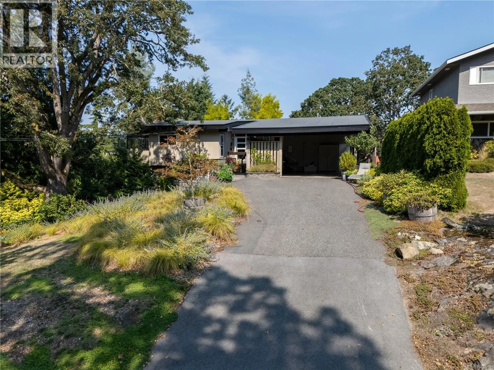 1556 Arrow Rd
