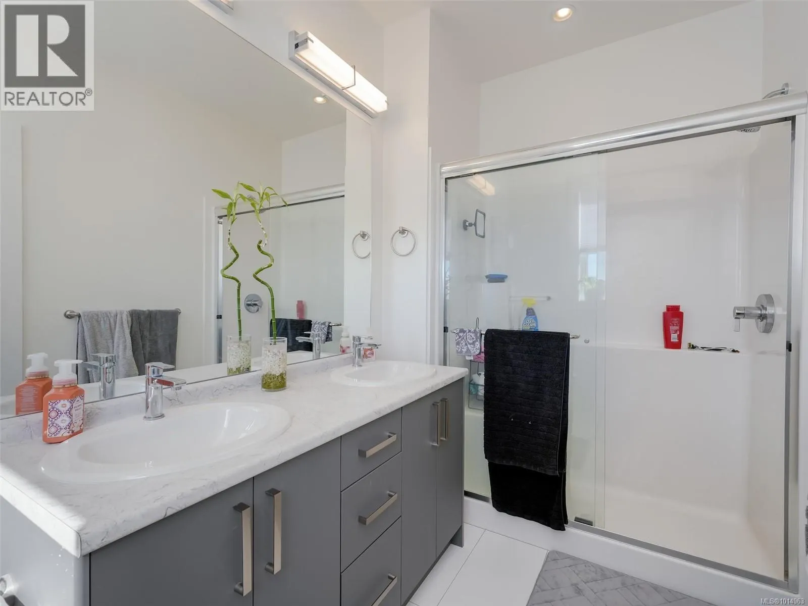 2311 Hudson Terr