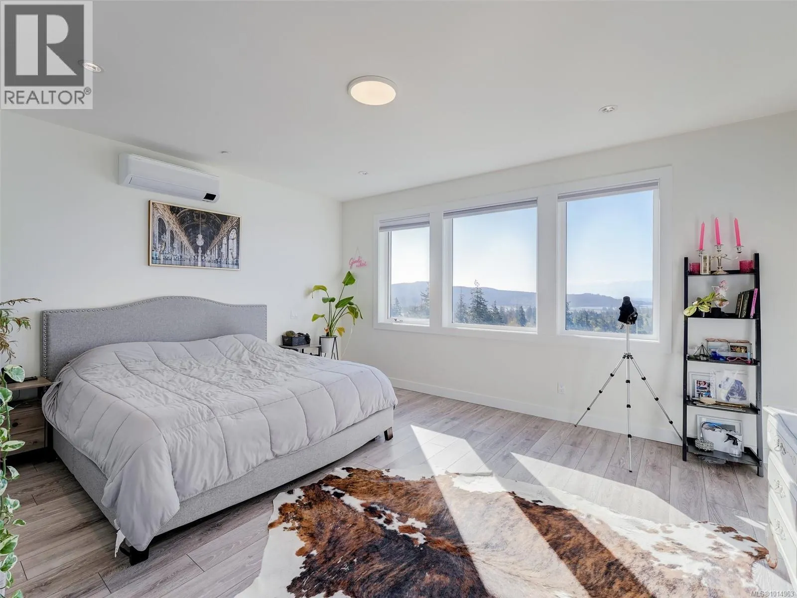 2311 Hudson Terr