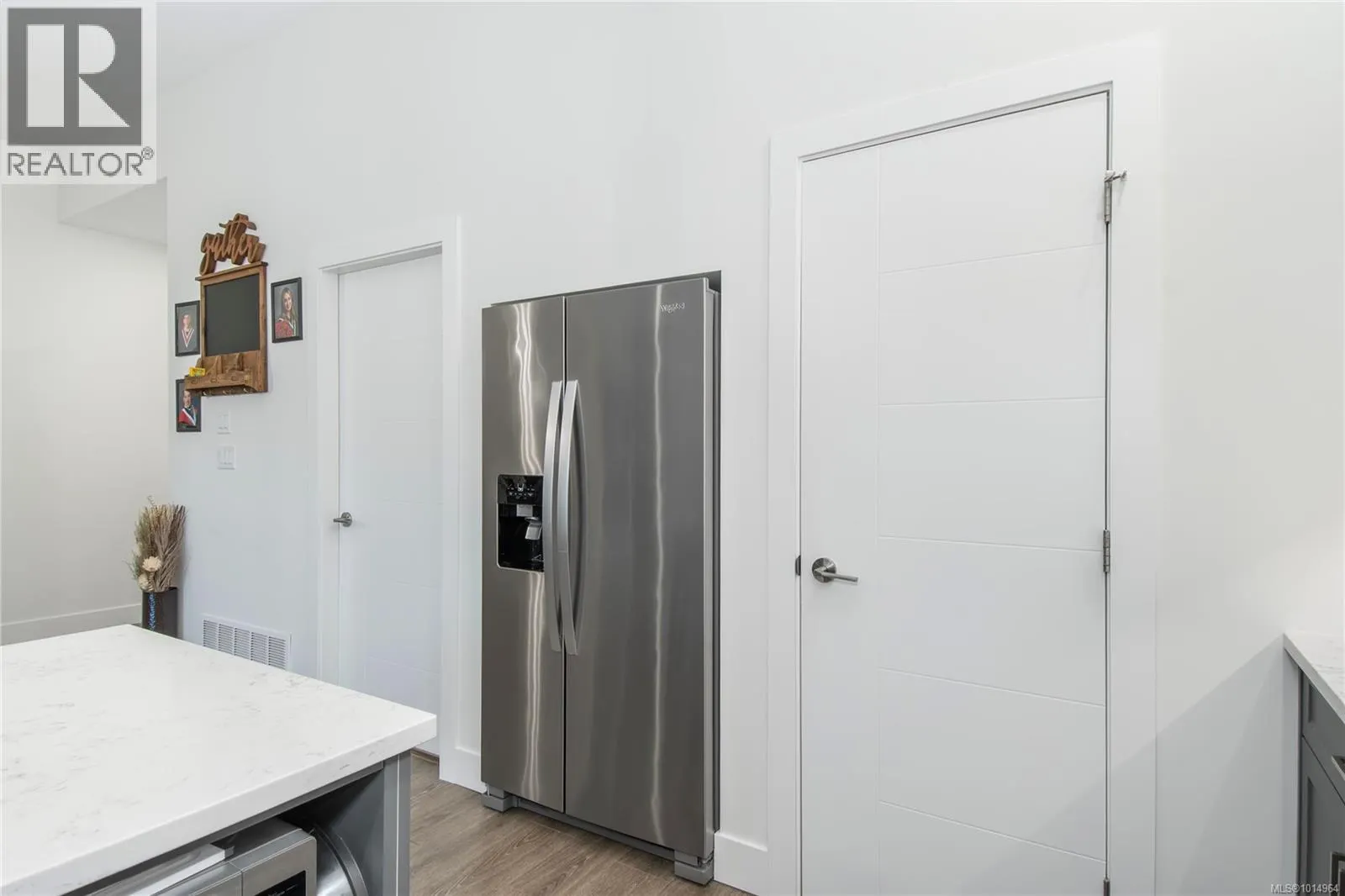 15 200 Nikola Rd