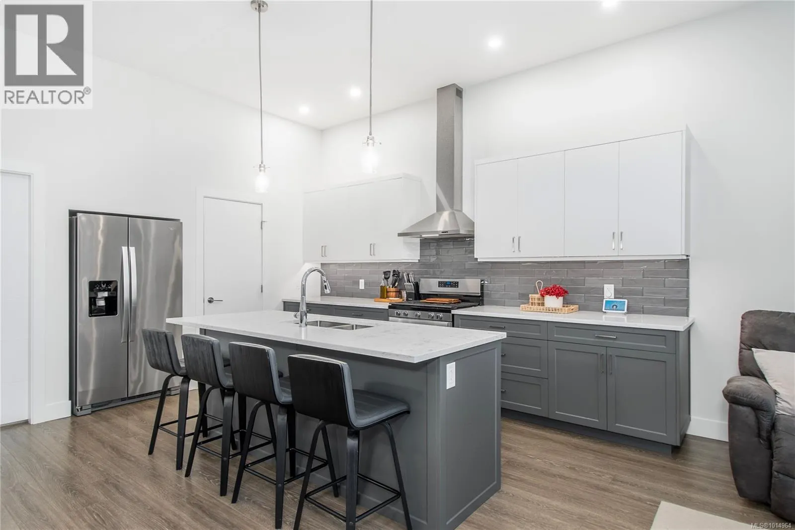 15 200 Nikola Rd