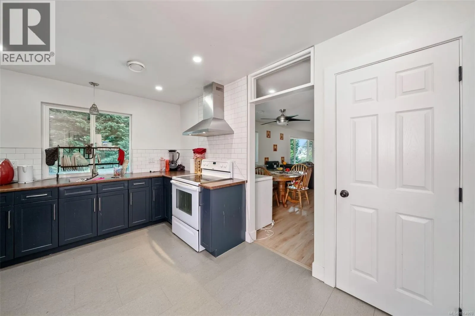 798 Cecil Blogg Dr