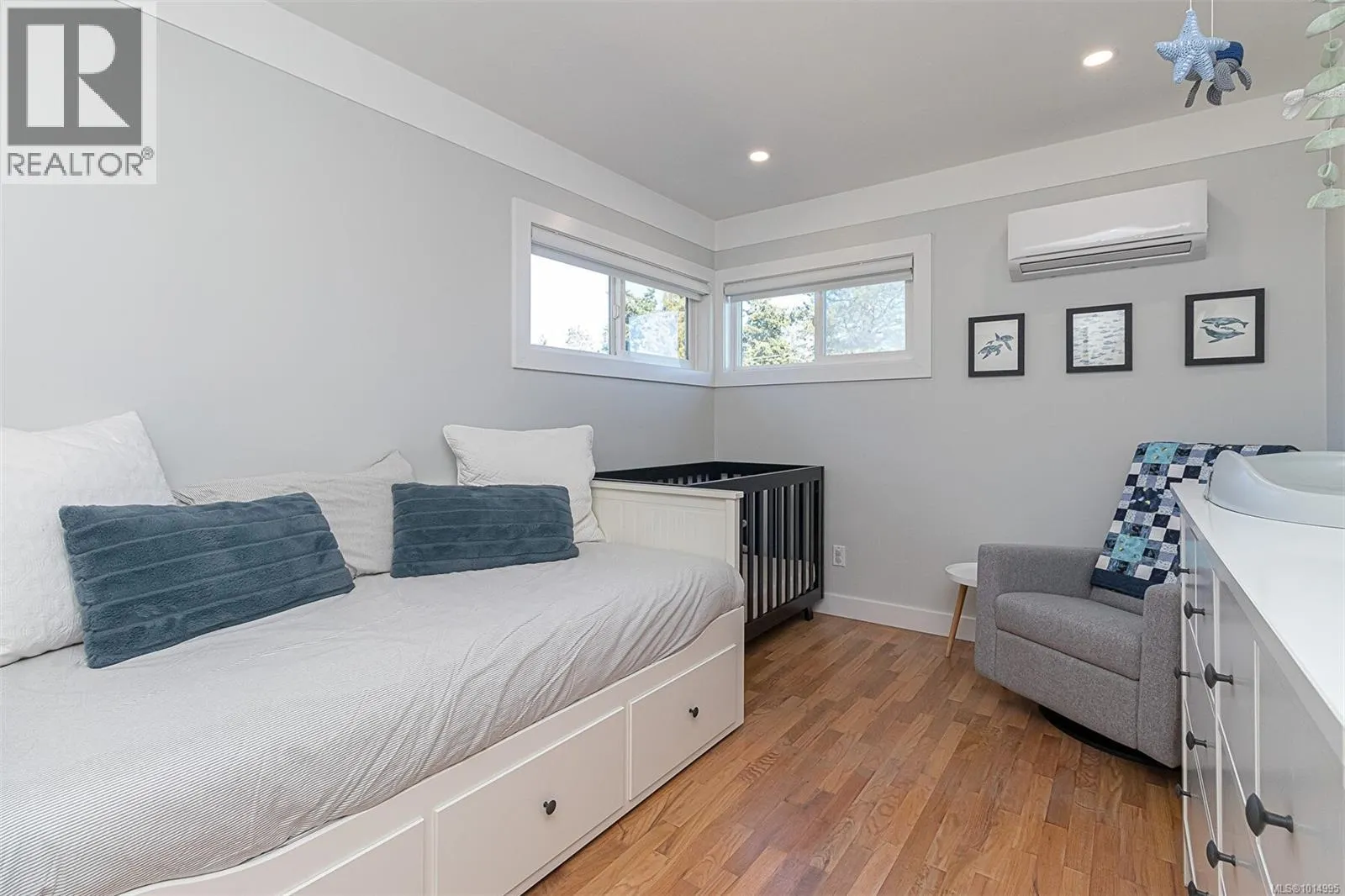596 Peto Pl