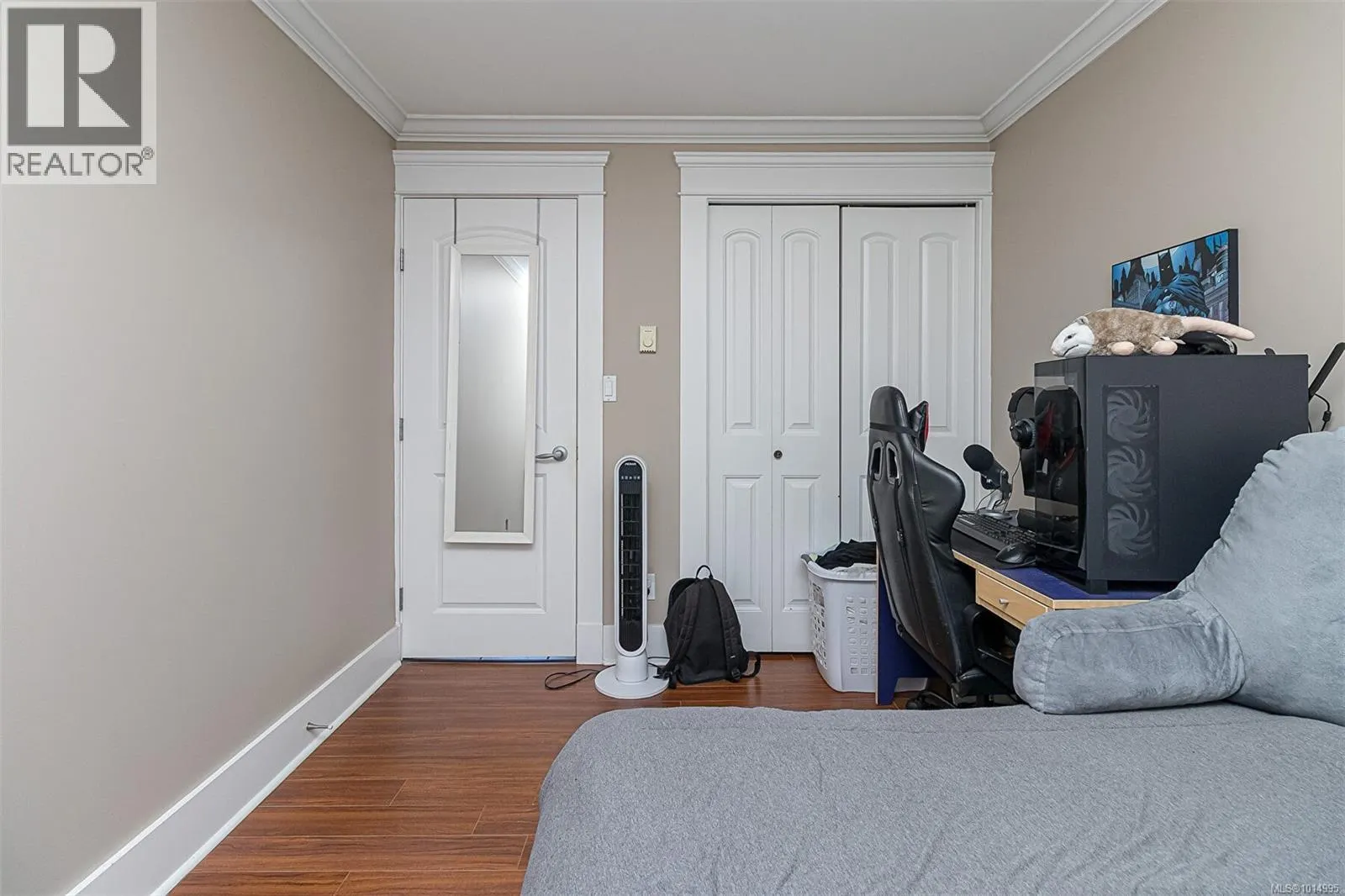 596 Peto Pl