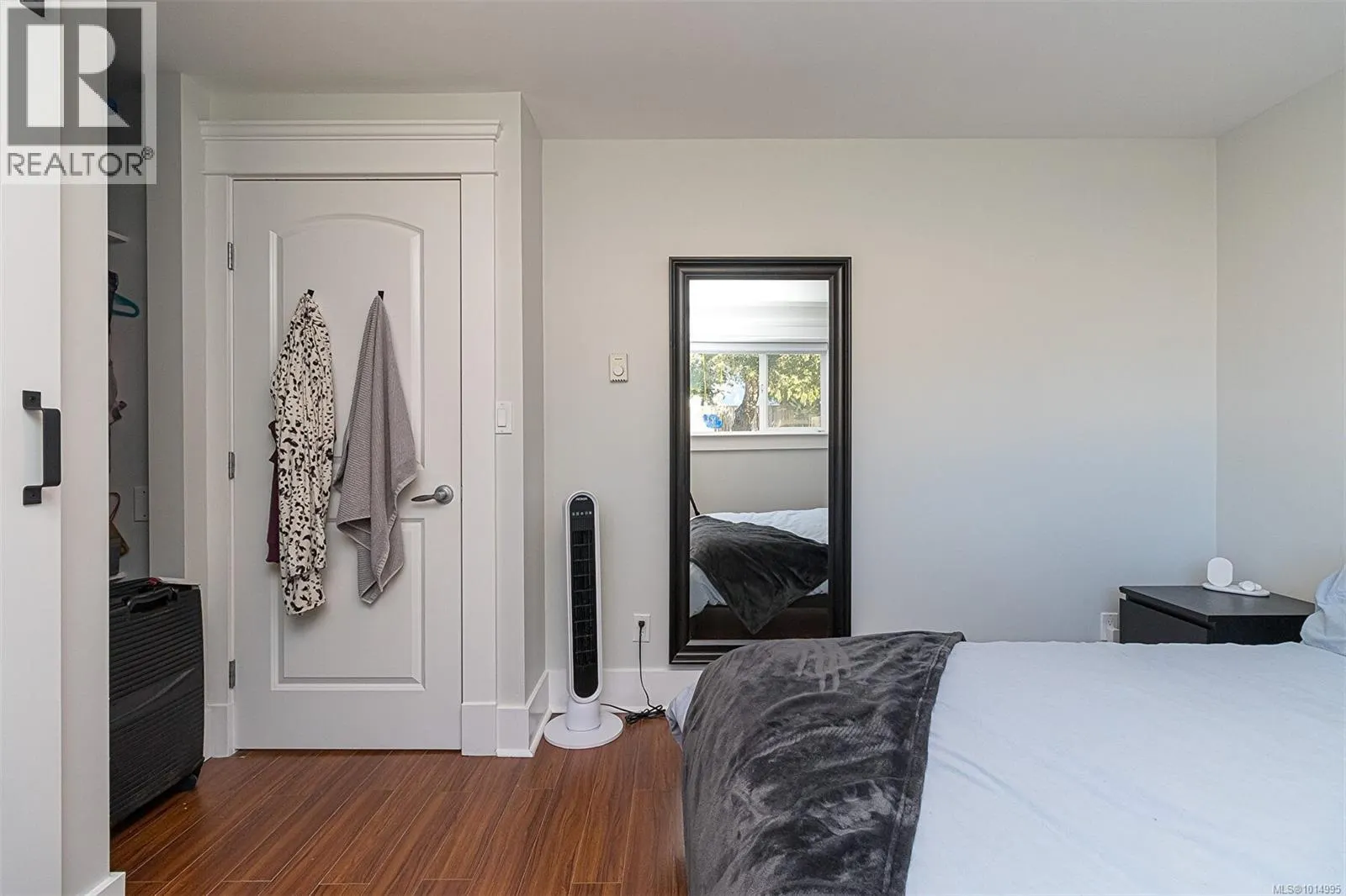 596 Peto Pl