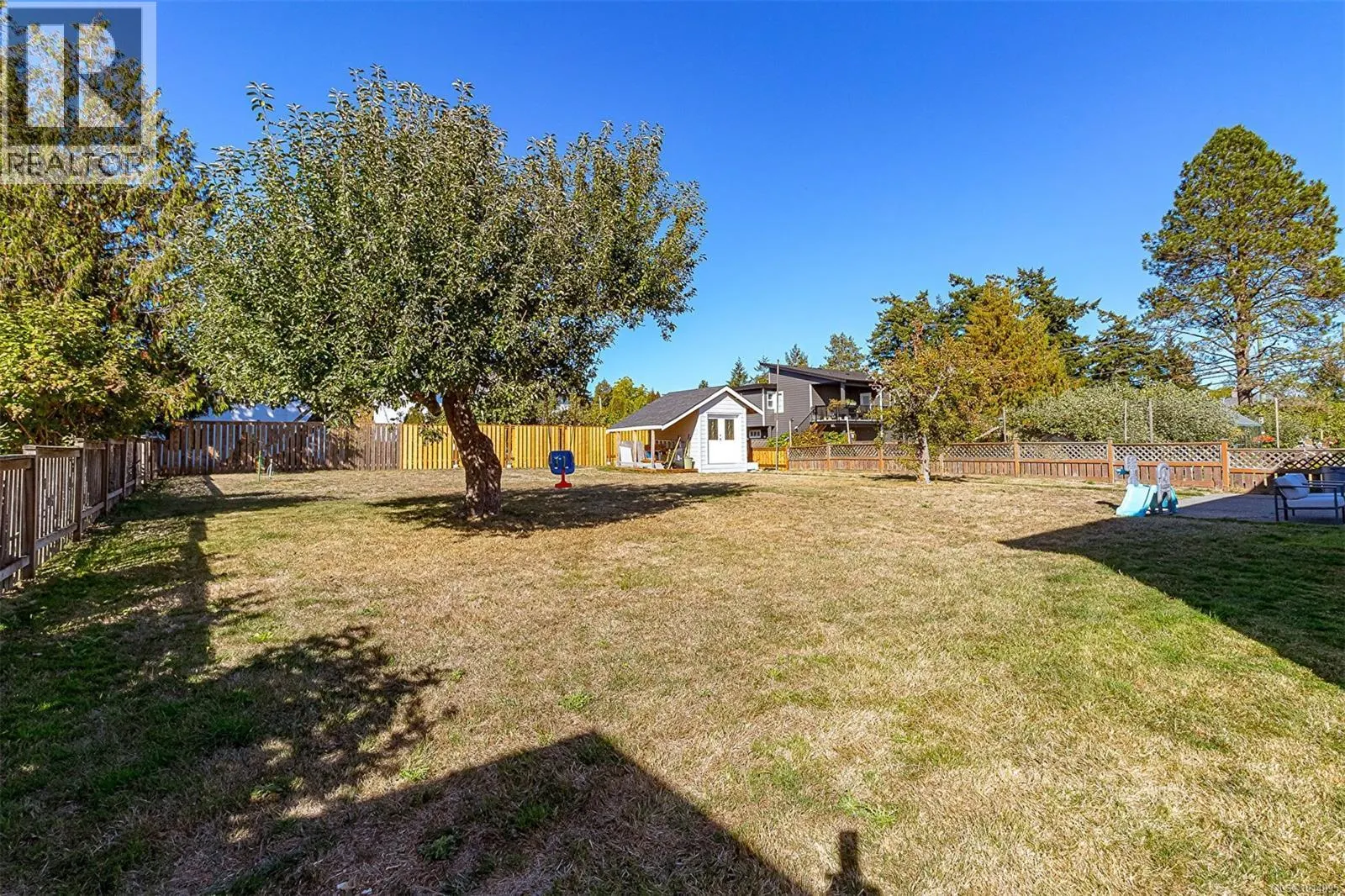596 Peto Pl