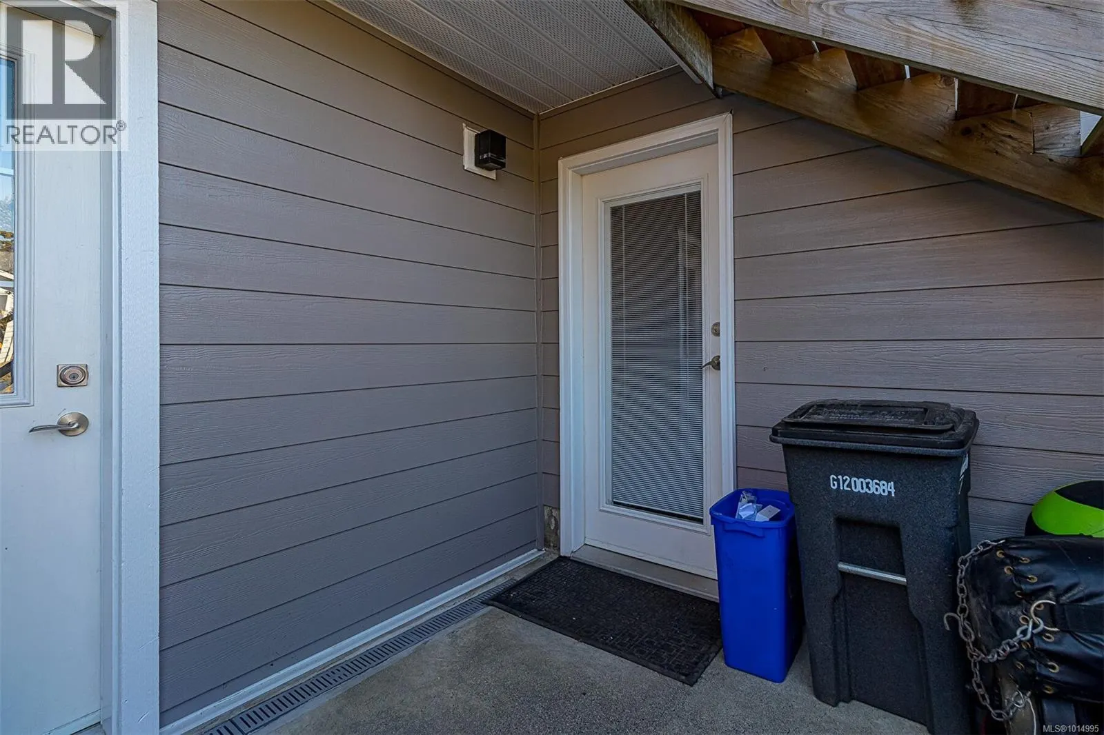 596 Peto Pl
