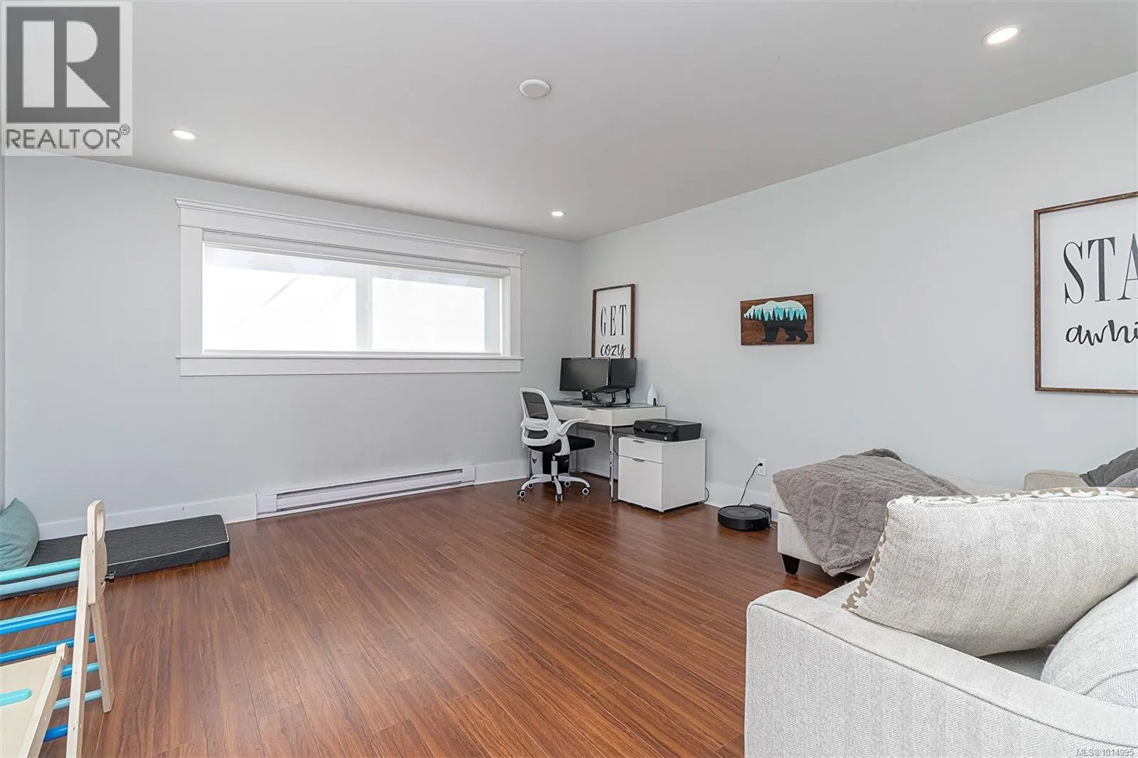 596 Peto Pl