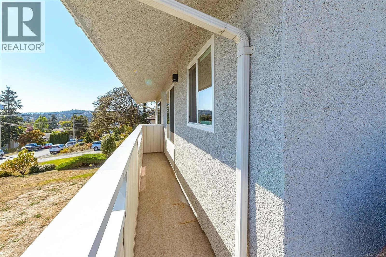 596 Peto Pl