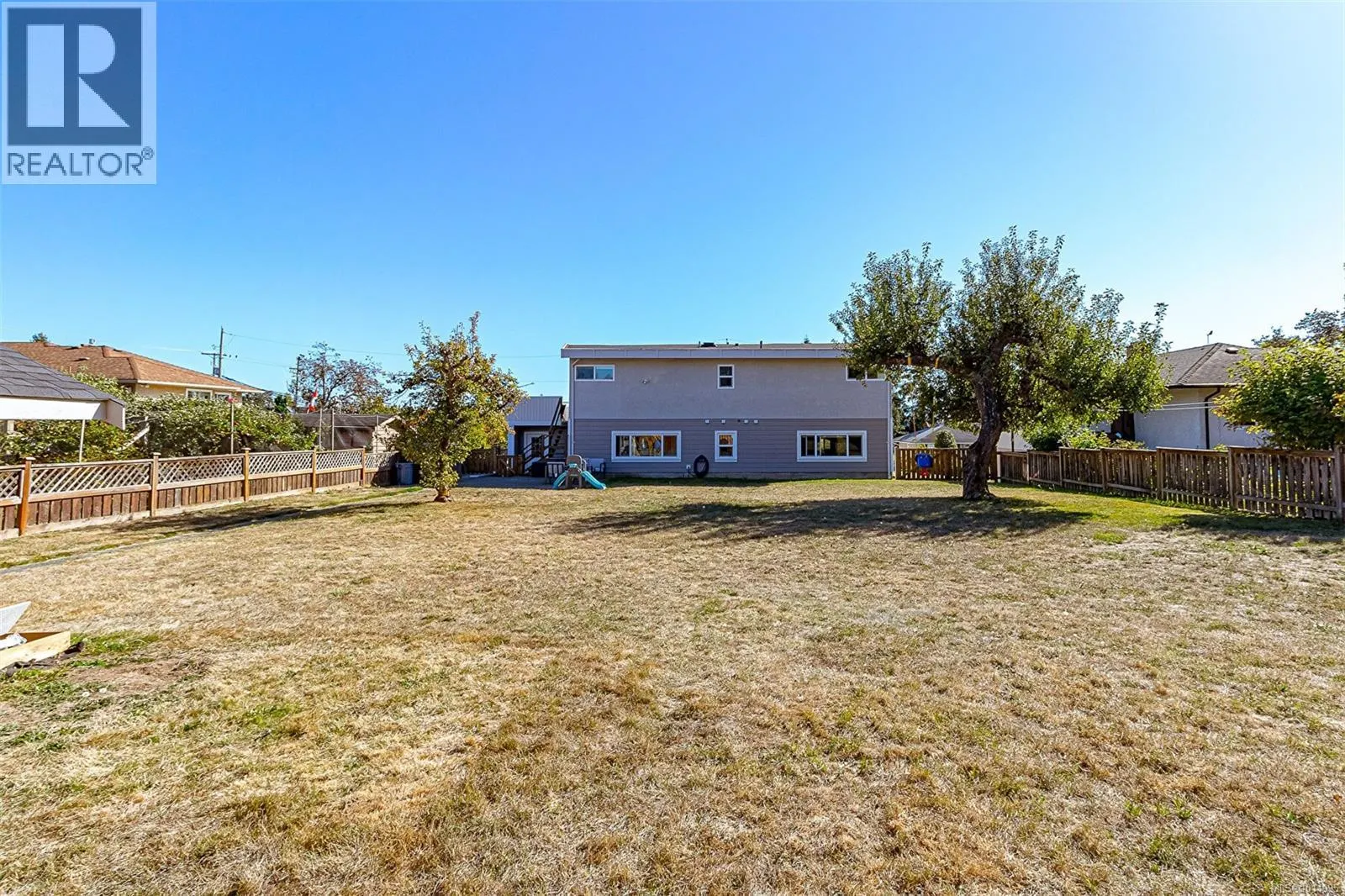 596 Peto Pl
