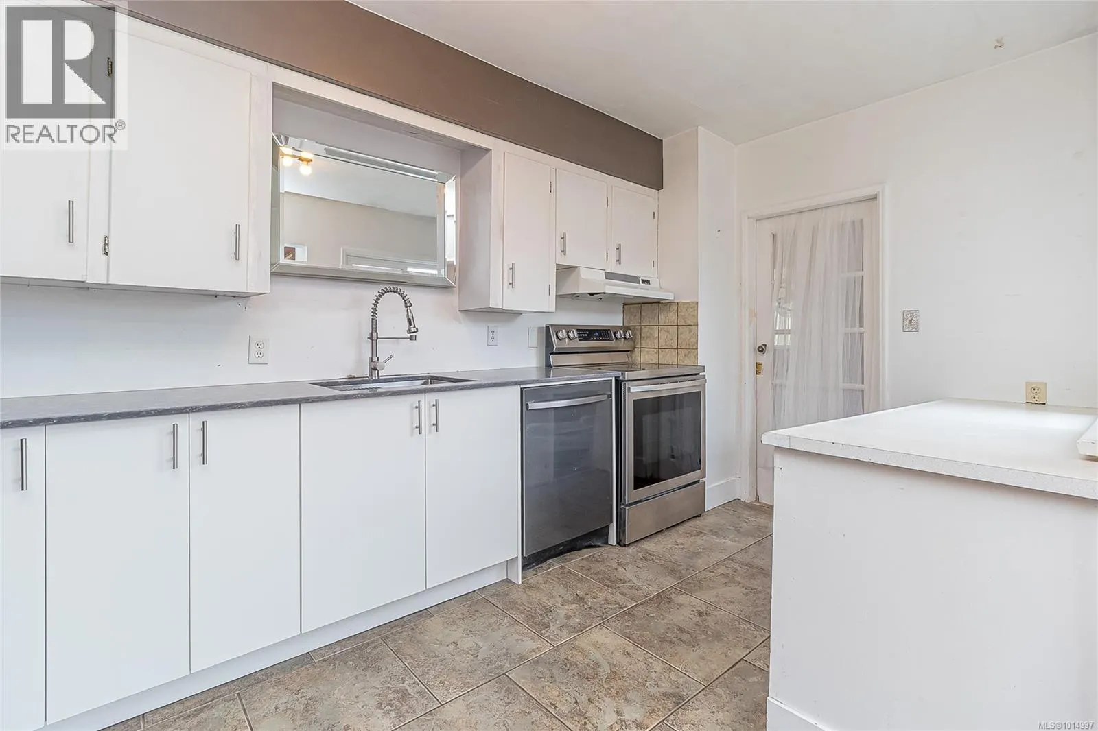 1124 Colville Rd