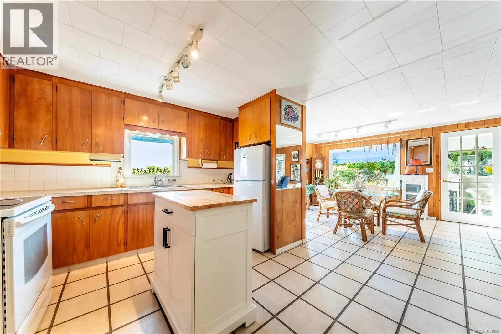 7 10980 Westdowne Rd