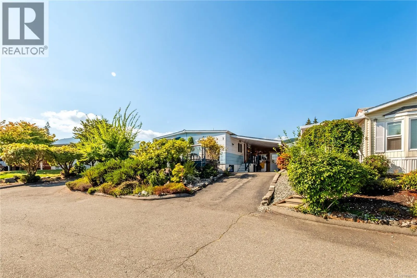 7 10980 Westdowne Rd