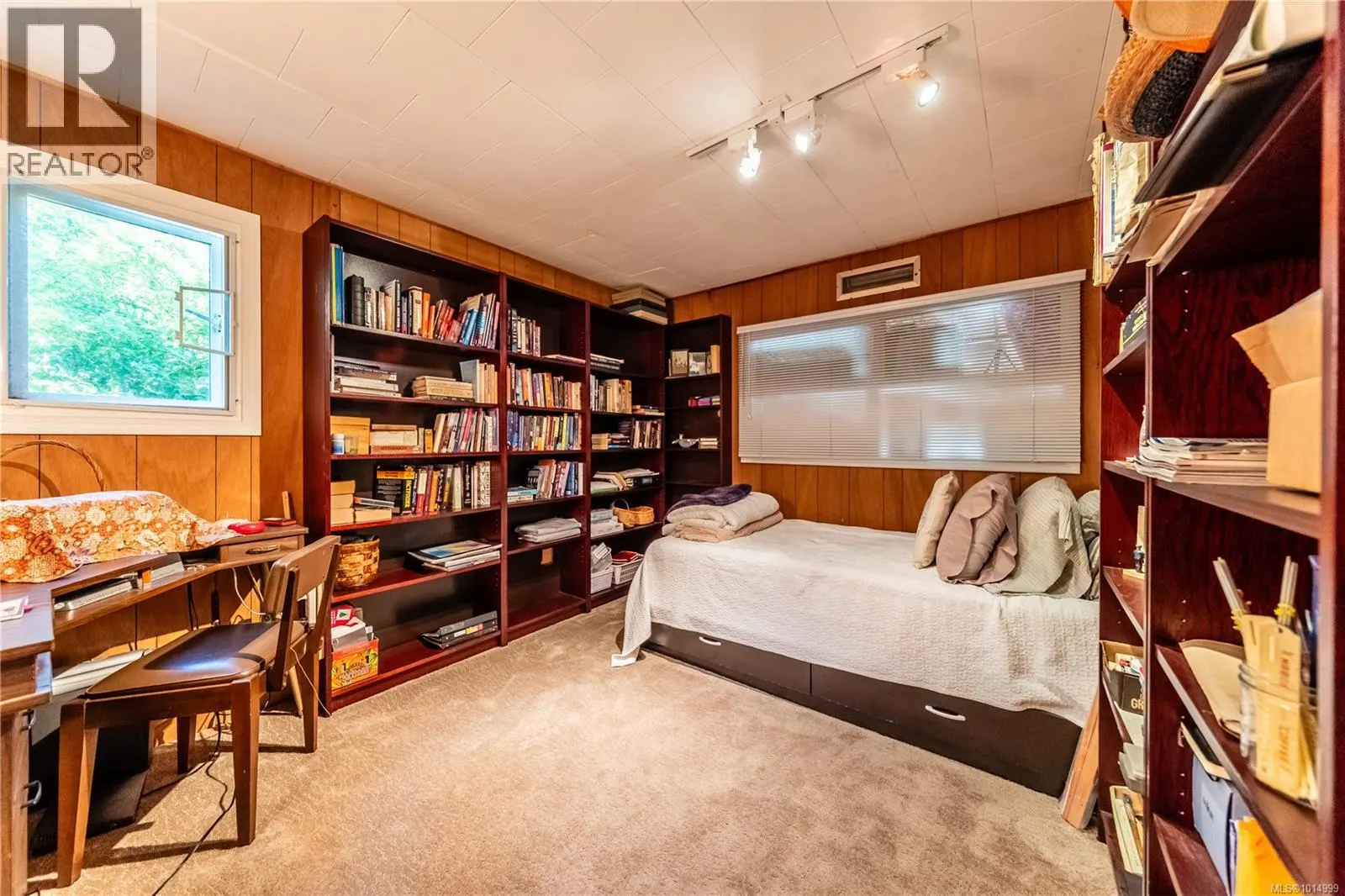 7 10980 Westdowne Rd