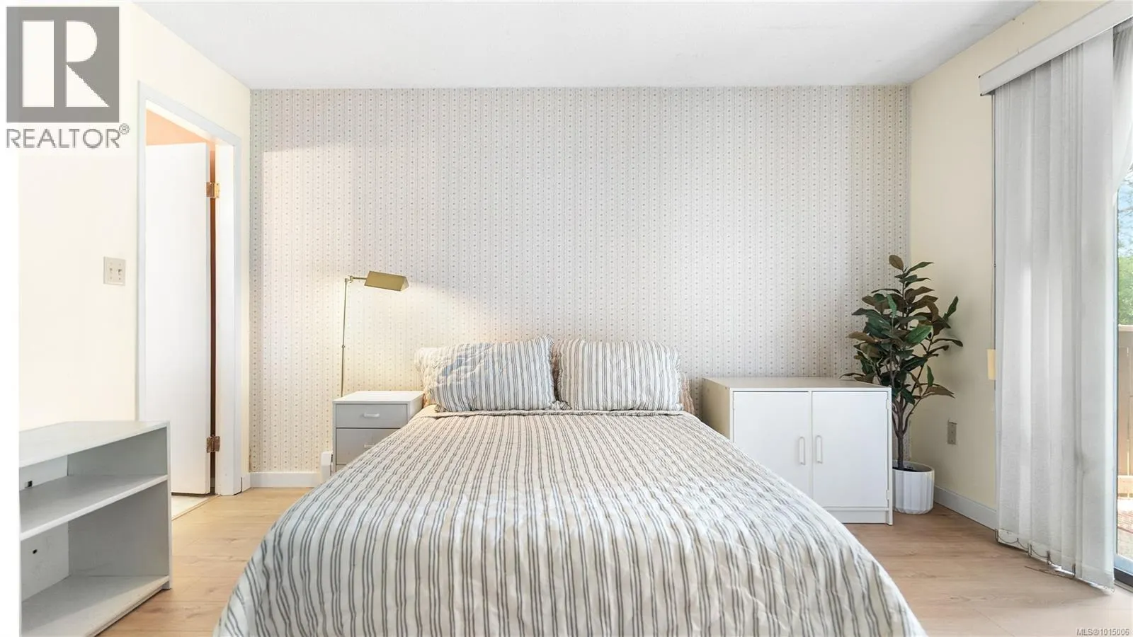 2059 Saltair Pl