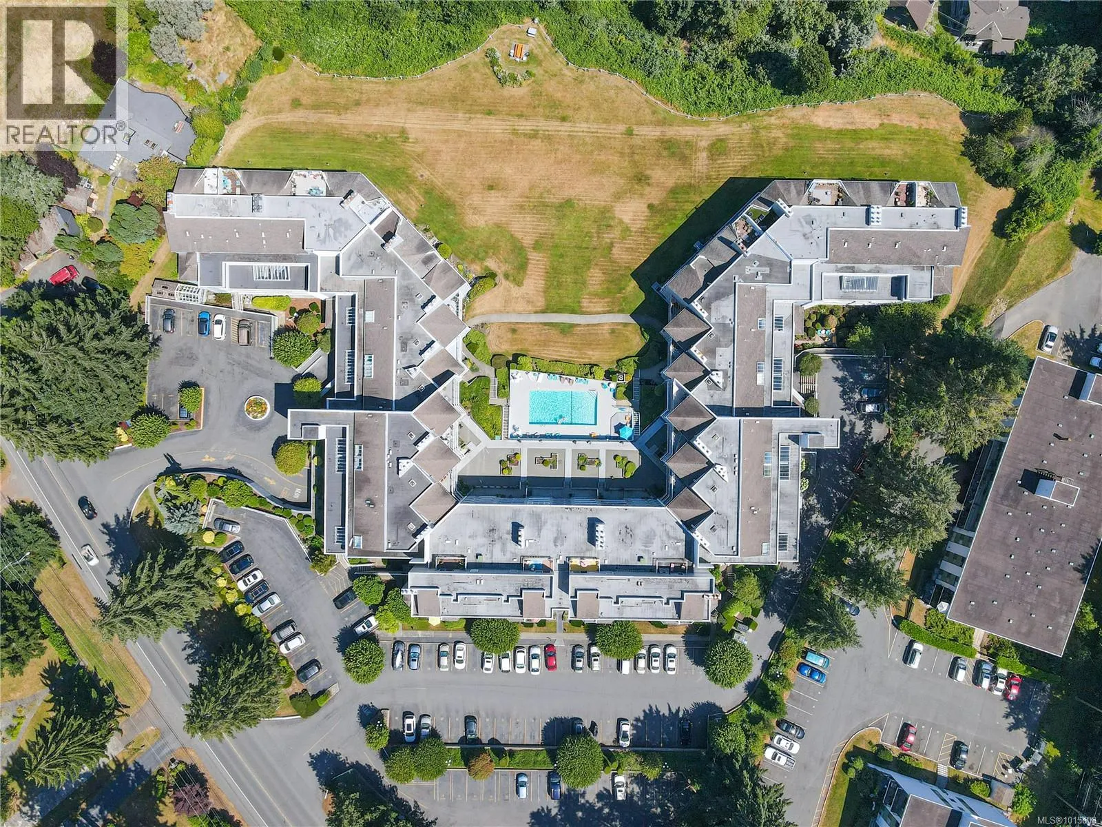 321 2562 Departure Bay Rd