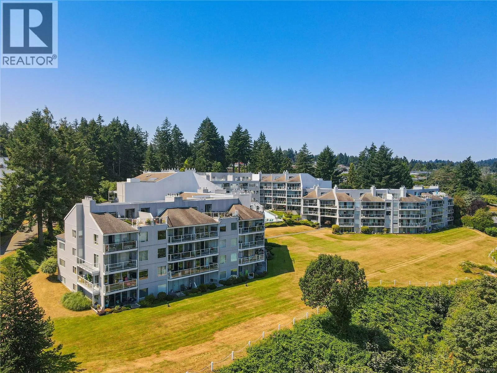 321 2562 Departure Bay Rd