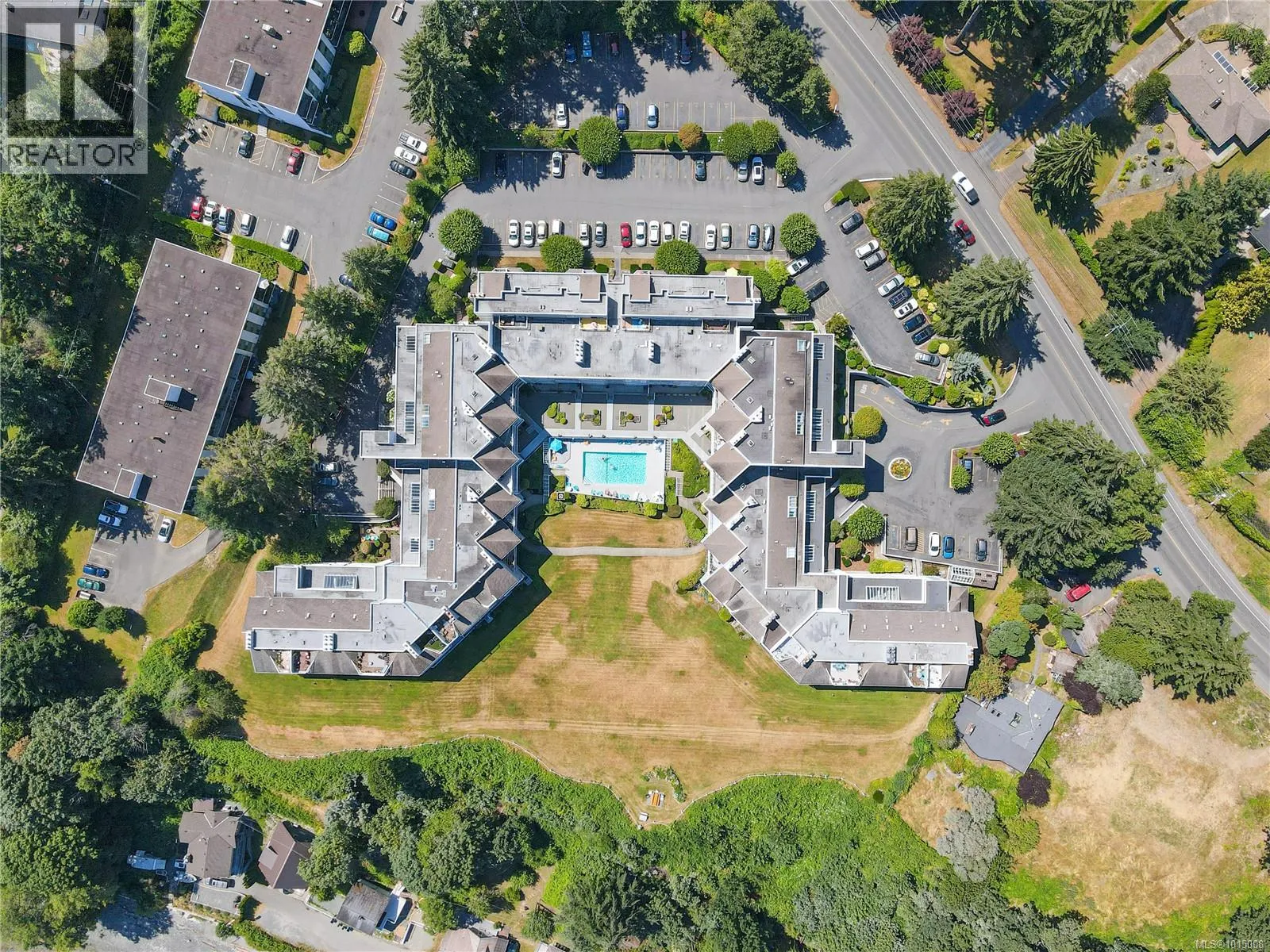 321 2562 Departure Bay Rd