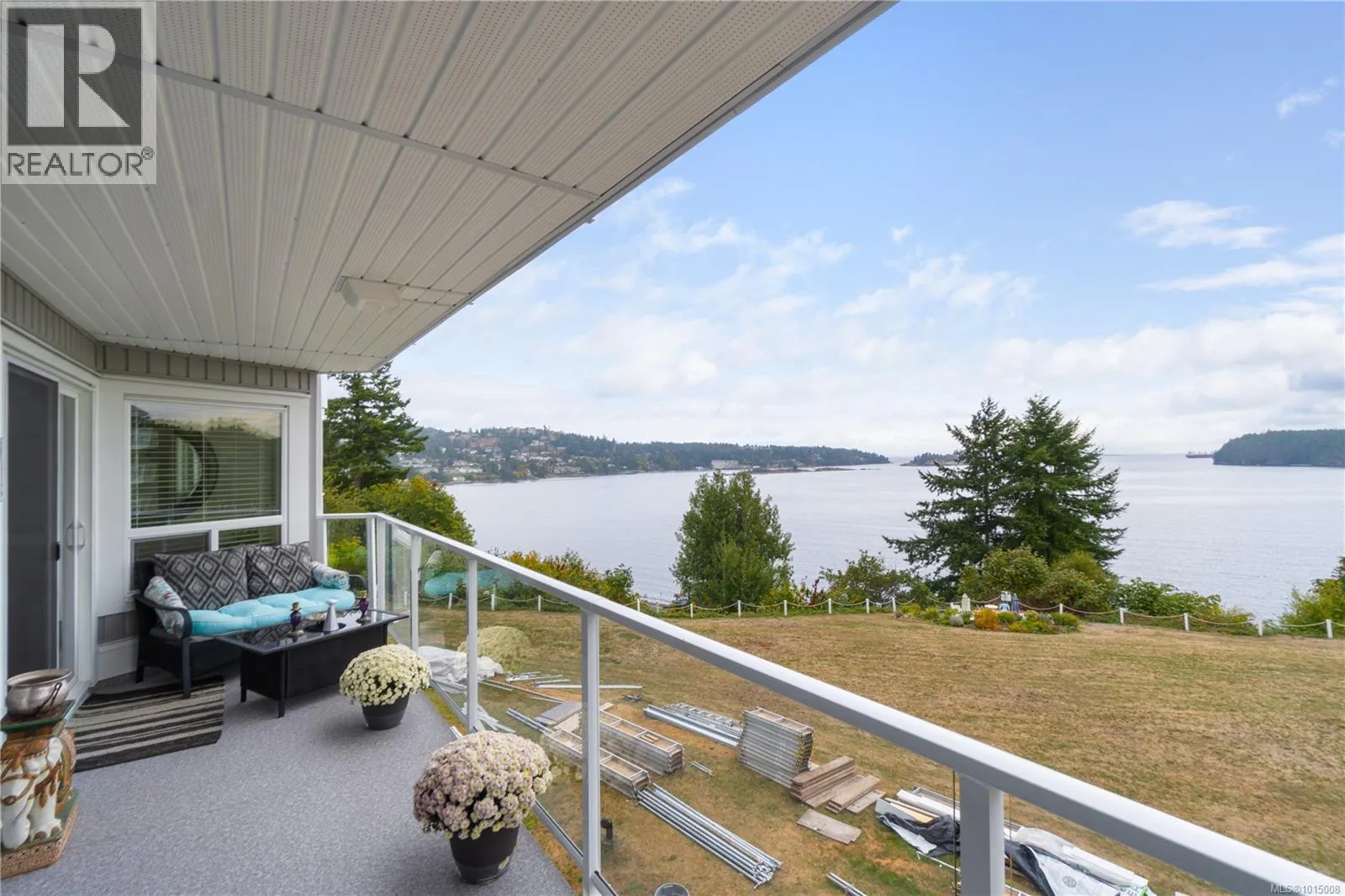 321 2562 Departure Bay Rd