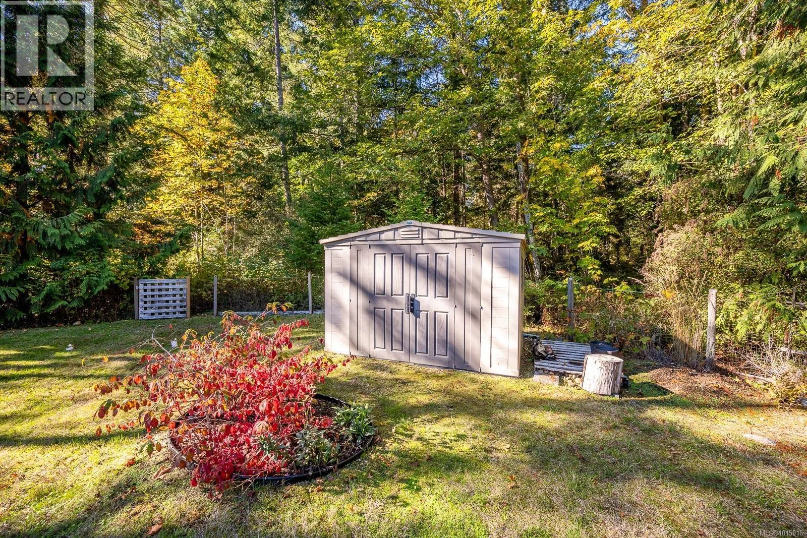 6505 Mystery Beach Rd