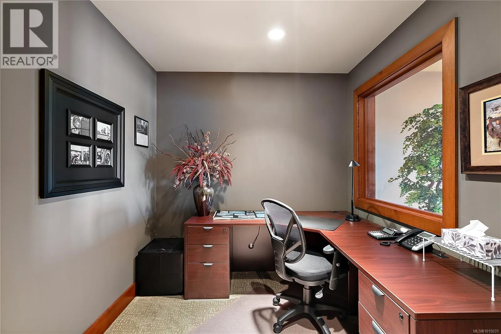 10206 Surfside Pl
