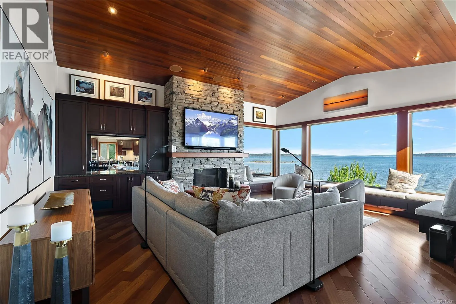 10206 Surfside Pl