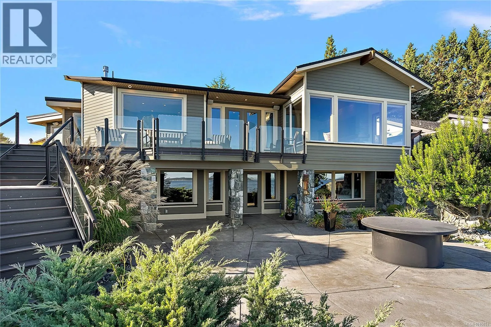 10206 Surfside Pl