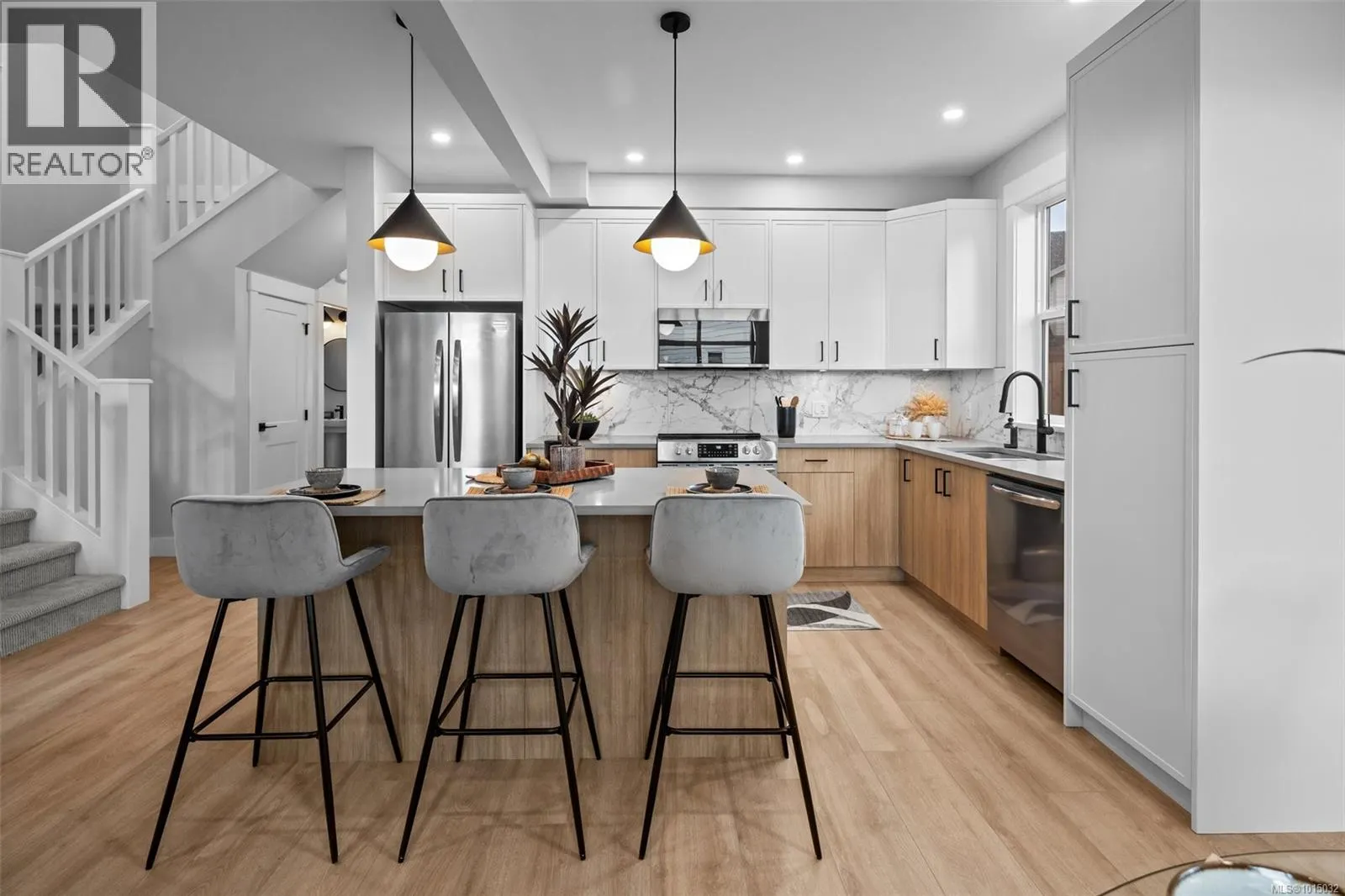 2271 Evelyn Lane