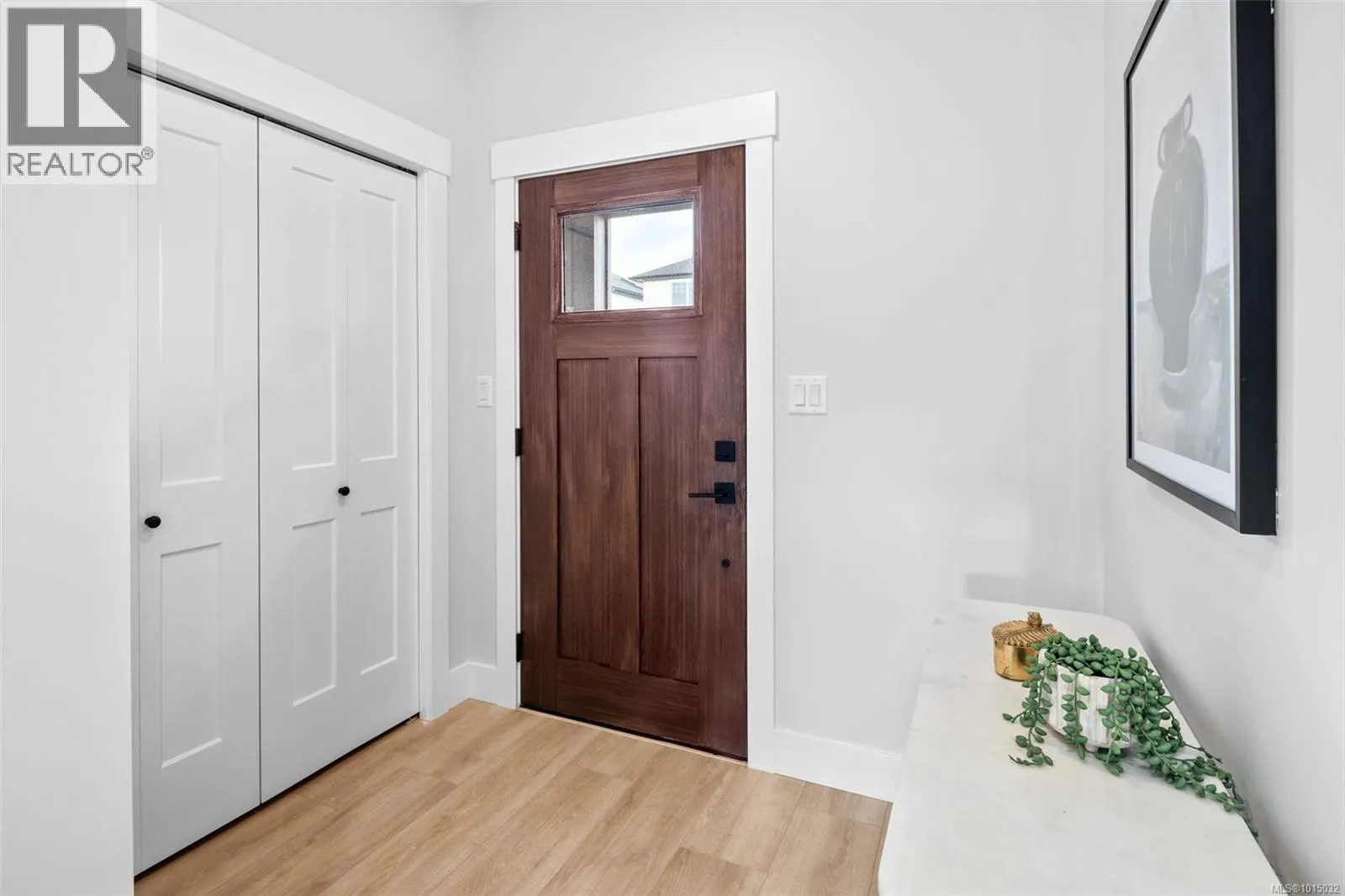 2271 Evelyn Lane