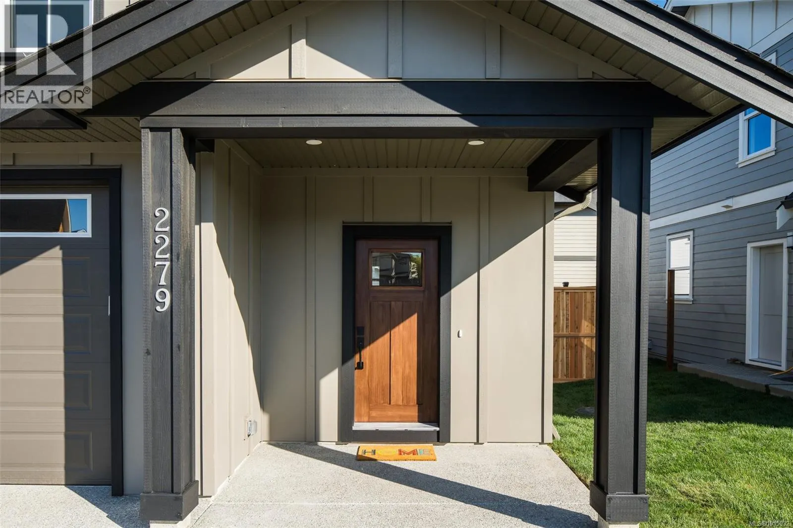 2271 Evelyn Lane